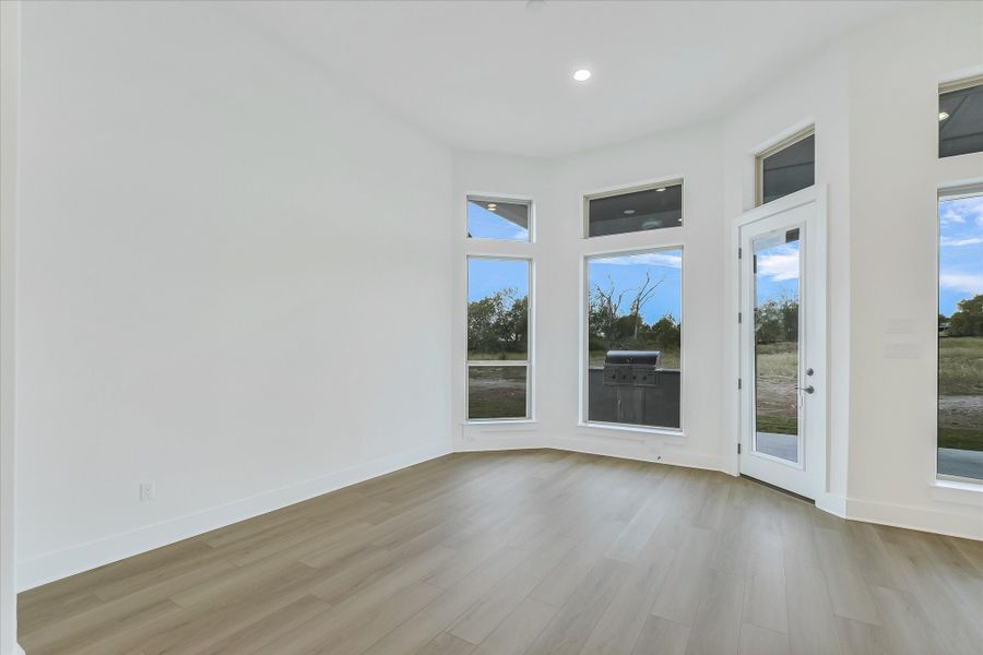 Representative unfurnished interior of a home built from the Bandera II by Giddens Homes in Whispering Wind, Bertram (Image 90).