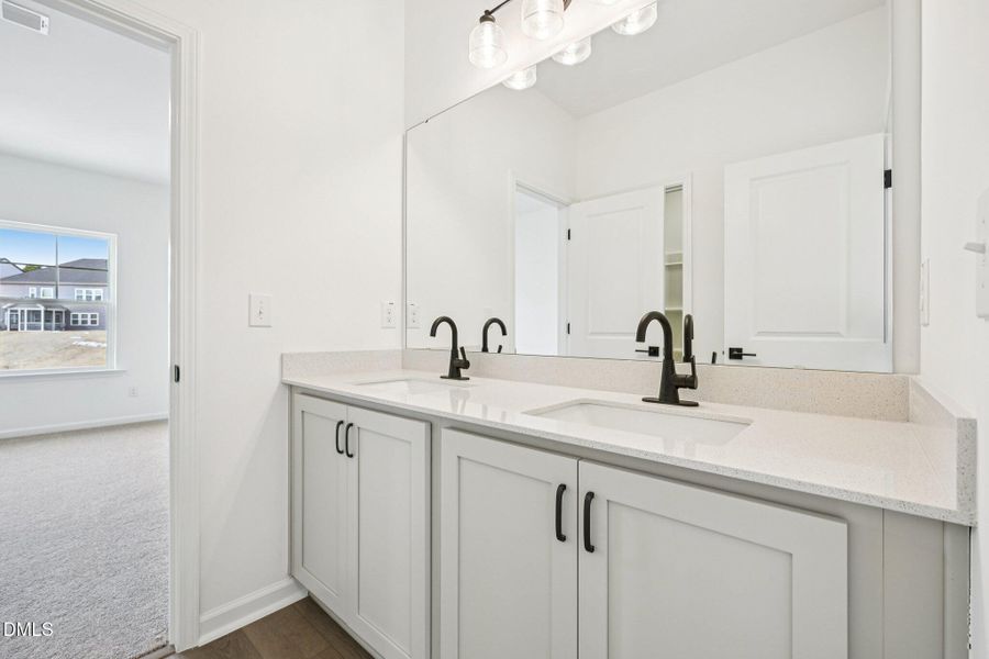 29-web-or-mls-Darius Ln-S0402-029