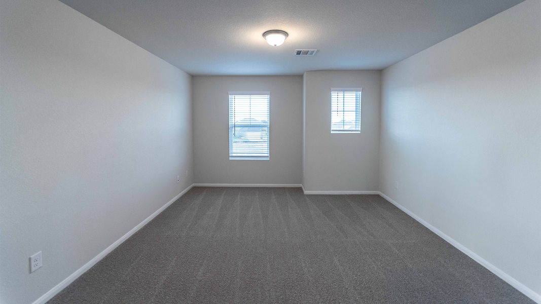Spacious, unfurnished interior of a new home in Paramount, Kyle (Image 38).