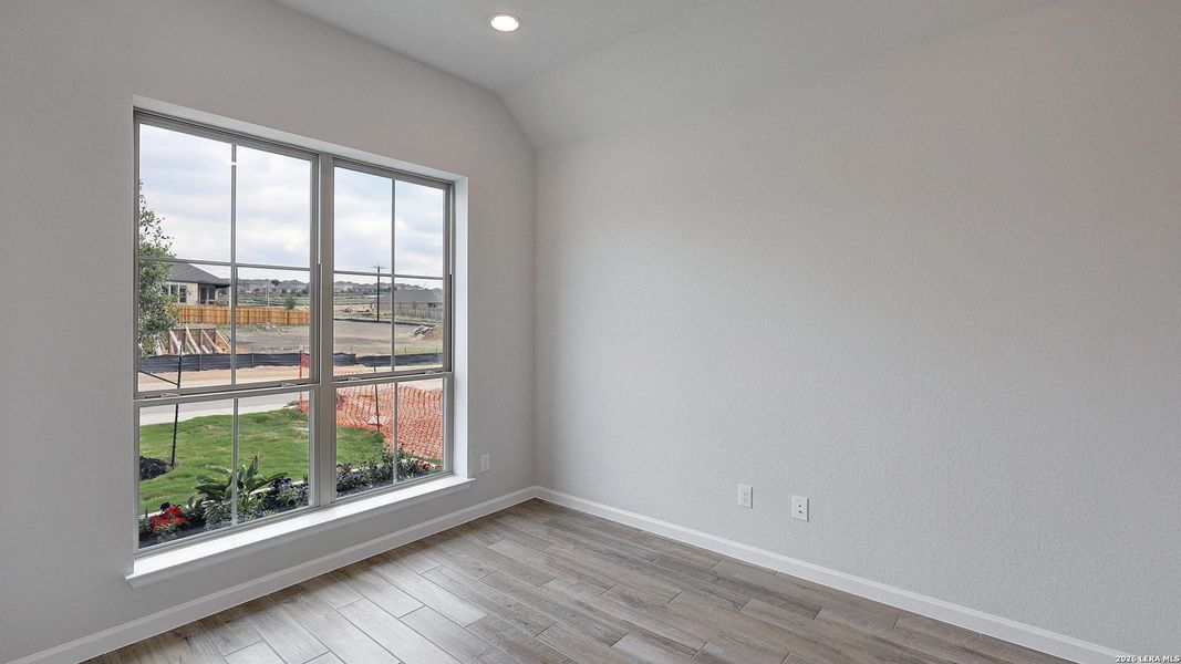Spacious, unfurnished interior of a new home in Arcadia Ridge, San Antonio (Image 21).