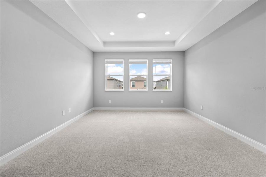 Spacious, unfurnished interior of a new home in Encore at Ovation, Winter Garden (Image 14).