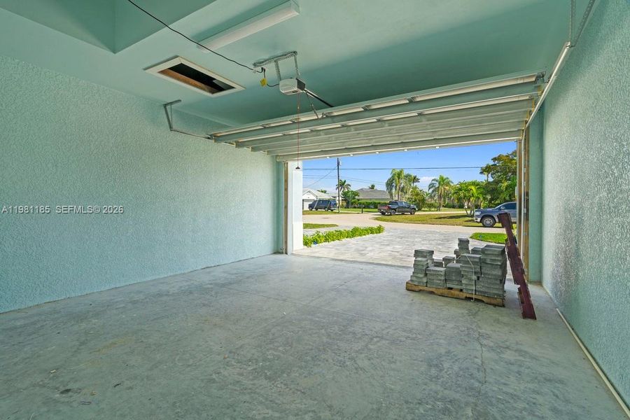 Exterior details and patio area of a home in , Cape Coral (Image 27). Exterior details and patio area of a home in , Cape Coral (Image 27).
