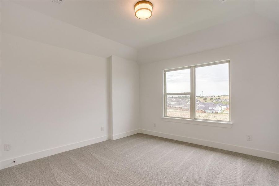 Spacious, unfurnished interior of a new home in Talon Hills, Fort Worth (Image 19).