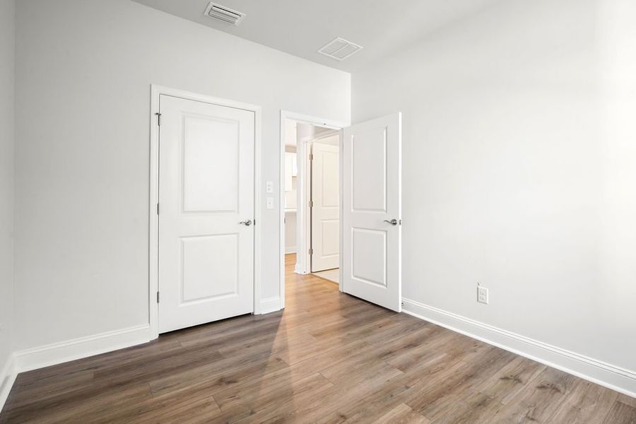 Spacious, unfurnished interior of a new home in Sun City Hilton Head, Bluffton (Image 16).