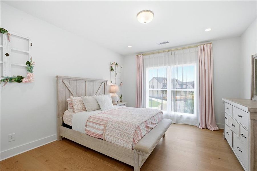 Furnished interior view inside a new home in , Alpharetta (Image 35).