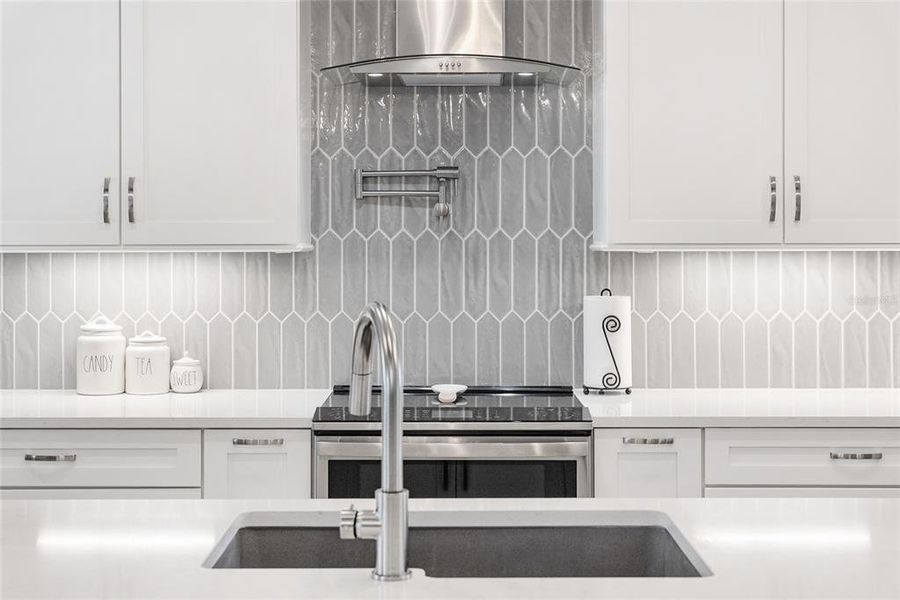 Furnished interior view inside a new home in , Oxford (Image 41).