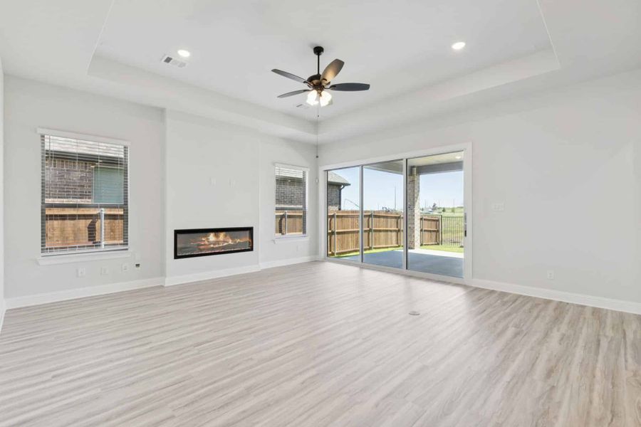 Spacious, unfurnished interior of a new home in Westside Preserve, Midlothian (Image 15).