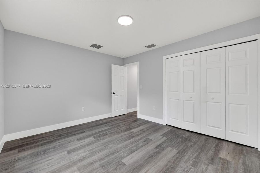Spacious, unfurnished interior of a new home in , Dunnellon (Image 22).