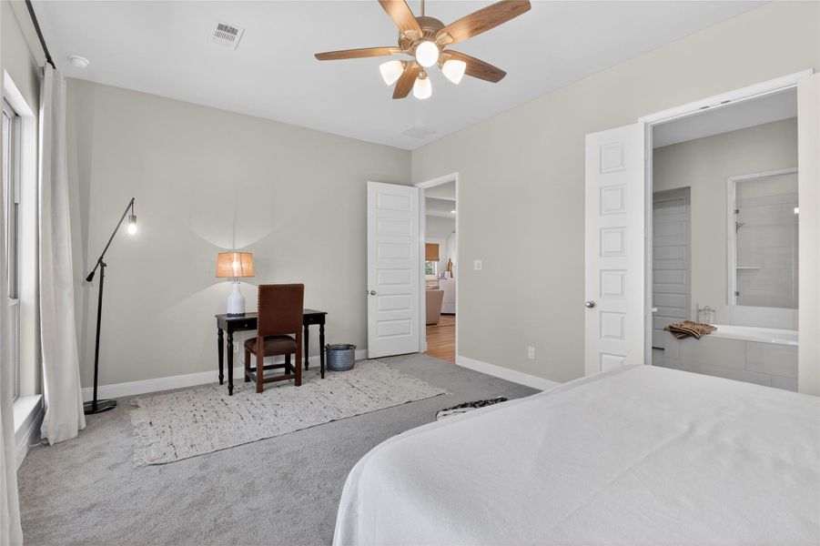 Furnished interior view inside a new home in Wolf Ranch, Georgetown (Image 17).