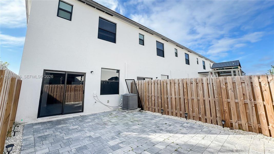 Exterior details and patio area of a home in , Miami (Image 19).