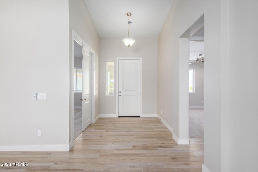 DA888111-9F74-4F1D-822D-30BED428A7D7 DA888111-9F74-4F1D-822D-30BED428A7D7