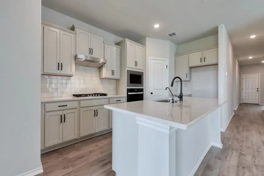 Representative furnished interior of a home built from the Hadley by Ashton Woods in Saddlebrook Ranch, Schertz (Image 6).