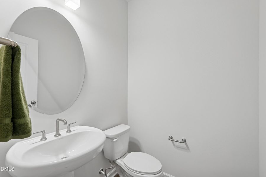 Twinleaf Townes 11_Powder Room_10.23.25_