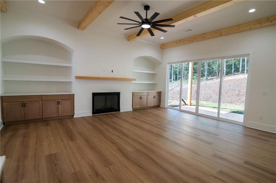 Spacious, unfurnished interior of a new home in , Clermont (Image 21).