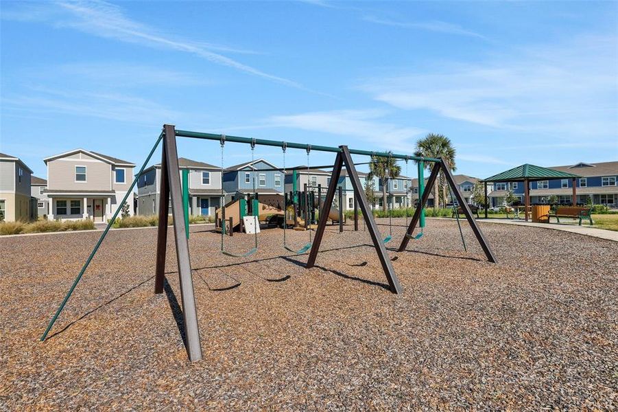 Community amenities in Serenade at Ovation, Winter Garden (Image 17).