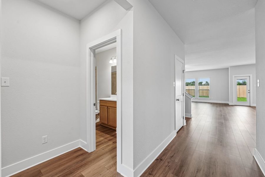 Representative unfurnished interior of a home built from the Valor by Omega Builders in Wildwood Estates, Nolanville (Image 8).