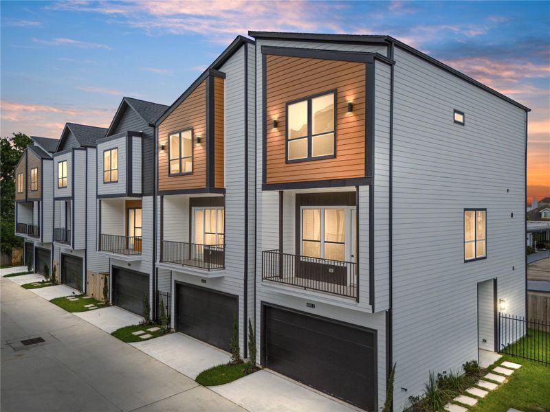 Welcome to Griggs Landing built by Prosperity Homes—a 12-home gated development located 10 minutes from the Medical Center, Universities and Downtown.