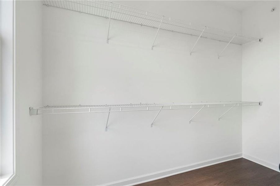 Spacious, unfurnished interior of a new home in , Alpharetta (Image 19).