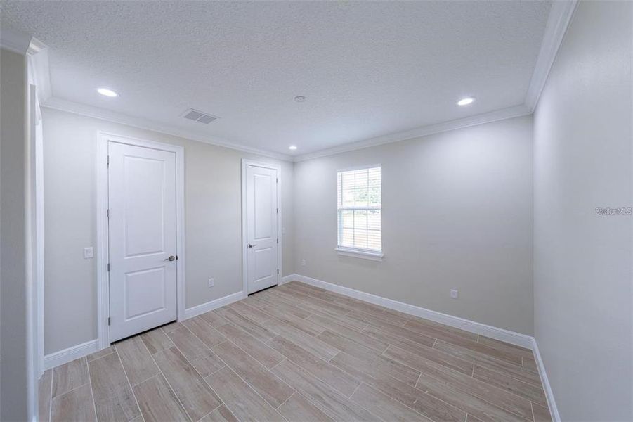 Spacious, unfurnished interior of a new home in , Summerfield (Image 14).