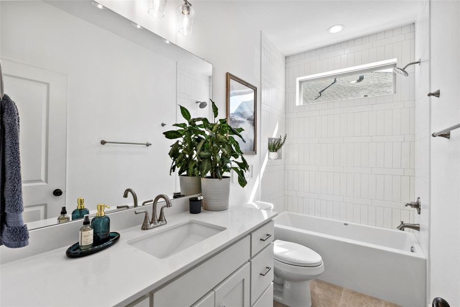 Furnished interior view inside a new home in , Bryan (Image 17).