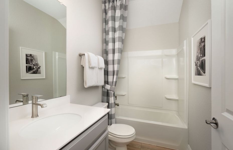 Representative furnished interior of a home built from the Mooreville by Pulte Homes in Crescent Bluff, Georgetown (Image 12).