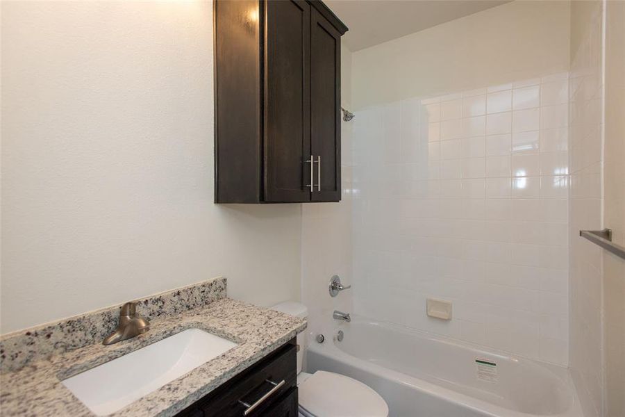 Furnished interior view inside a new home in , Gun Barrel City (Image 9).