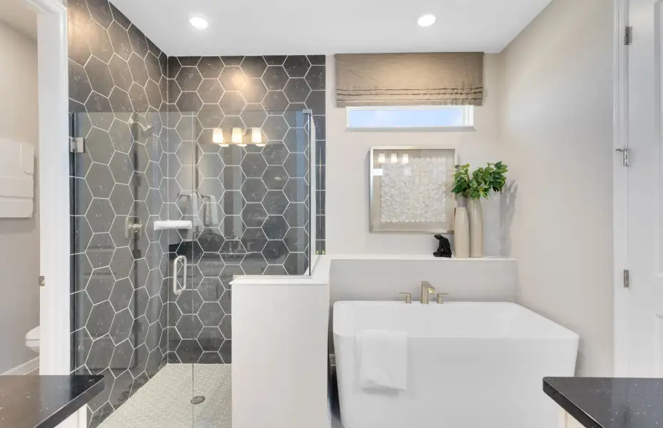 Representative furnished interior of a home built from the Concord by Pulte Homes in Highland Pines, Leesburg (Image 14).