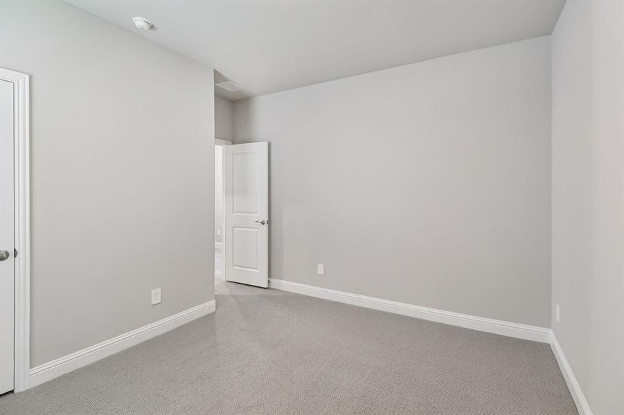 Photo is not of the actual home, but is an inspirational photo of builder’s model home and may depict options, furnishings, and/or decorator features that are not included. Photo is not of the actual home, but is an inspirational photo of builder’s model home and may depict options, furnishings, and/or decorator features that are not included.