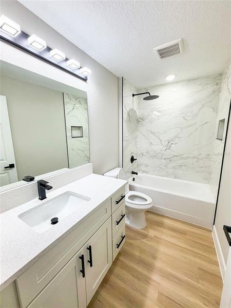 Furnished interior view inside a new home in , Belleview (Image 9).