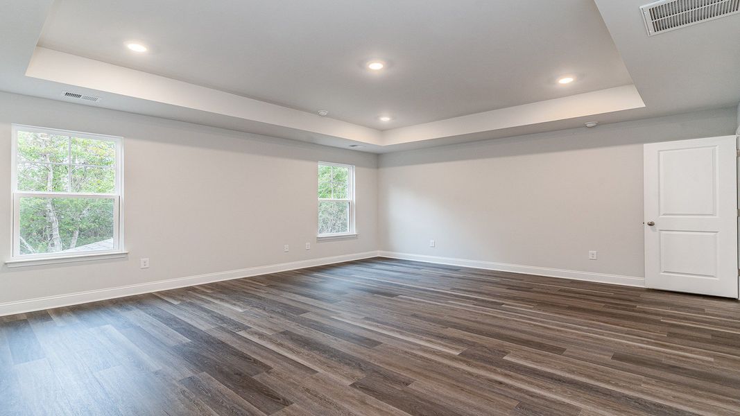 Spacious, unfurnished interior of a new home in Eden Springs, Longs (Image 24).