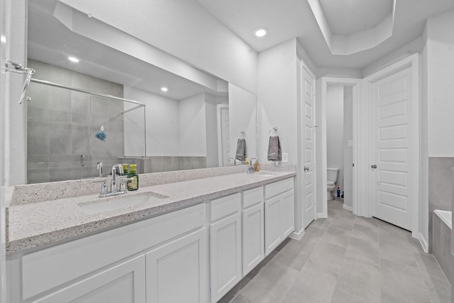 Furnished interior view inside a new home in Marvida 45', Cypress (Image 27). Furnished interior view inside a new home in Marvida 45', Cypress (Image 27).