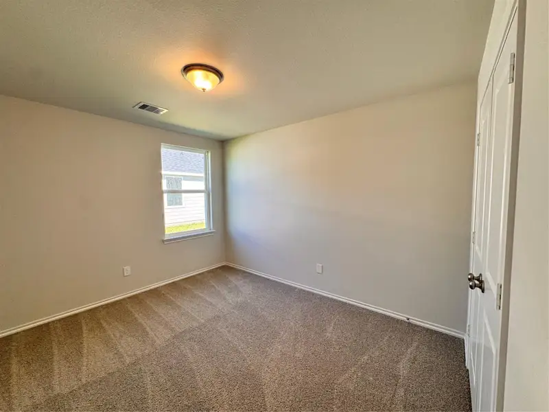 Spacious, unfurnished interior of a new home in , Splendora (Image 4).