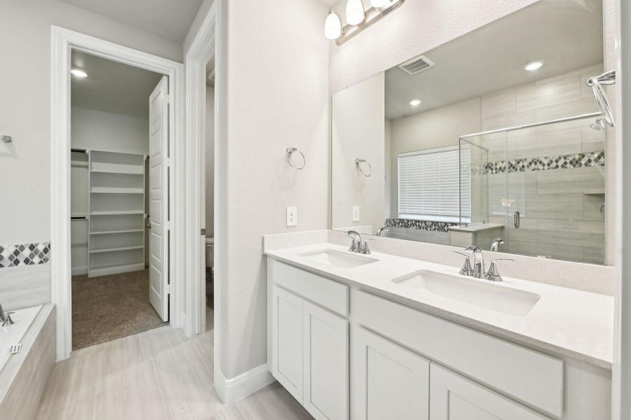 Photo is not of the actual home but is an inspirational photo of builder’s model home and may depict options, furnishings, and/or decorator features that are not included. Photo is not of the actual home but is an inspirational photo of builder’s model home and may depict options, furnishings, and/or decorator features that are not included.