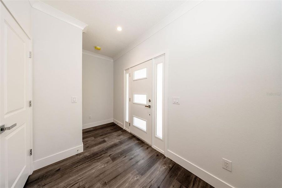 Spacious, unfurnished interior of a new home in , Deltona (Image 18).