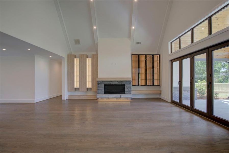 Spacious, unfurnished interior of a new home in , Sugar Hill (Image 60).