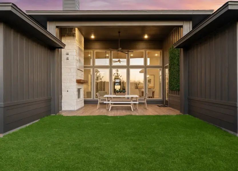 Image 39 of a home in Fulshear Lakes Gardens. Image 39 of a home in Fulshear Lakes Gardens.