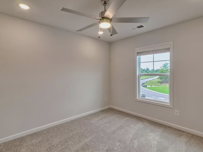 Spacious, unfurnished interior of a new home in Amber Hill, West Columbia (Image 20).