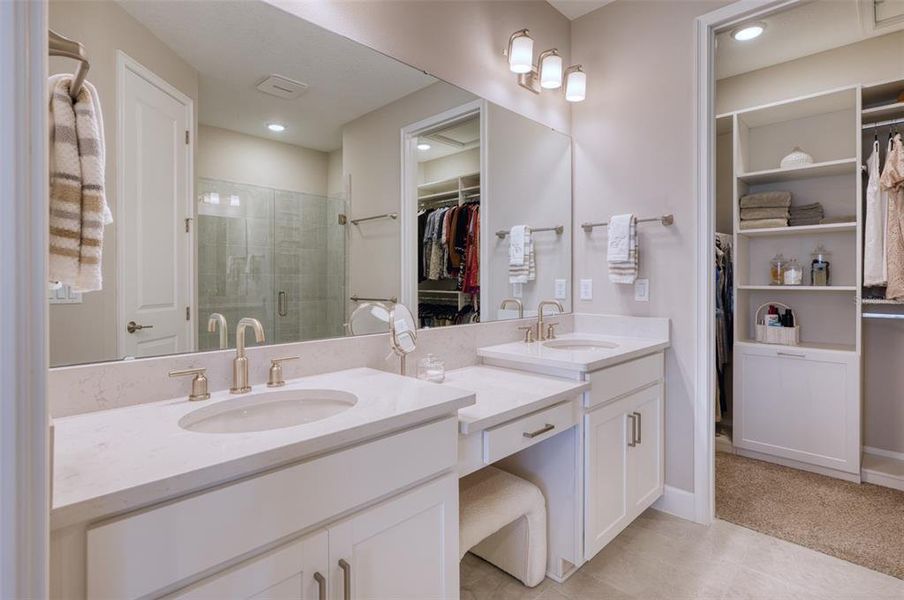 Furnished interior view inside a new home in , Bradenton (Image 18).