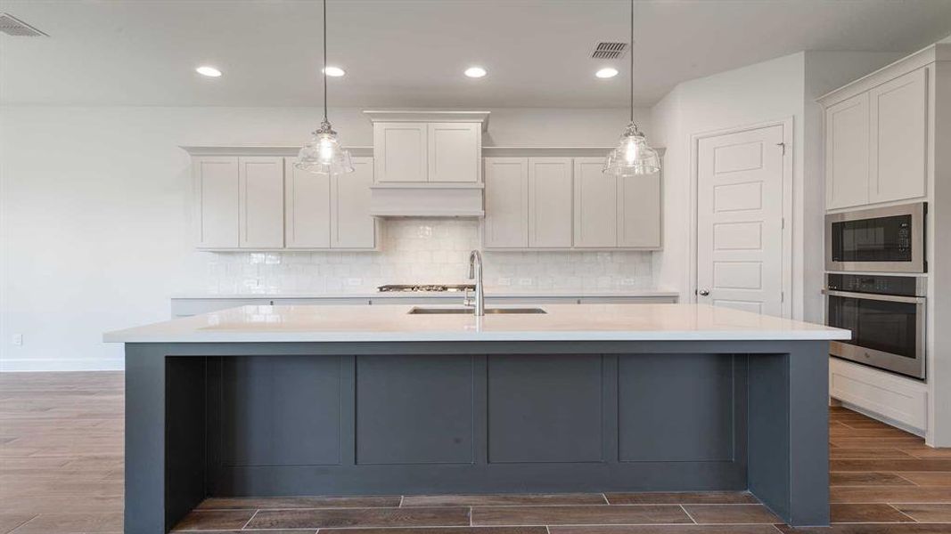 Furnished interior view inside a new home in Reunion 60'/70', Rhome (Image 7). Furnished interior view inside a new home in Reunion 60'/70', Rhome (Image 7).