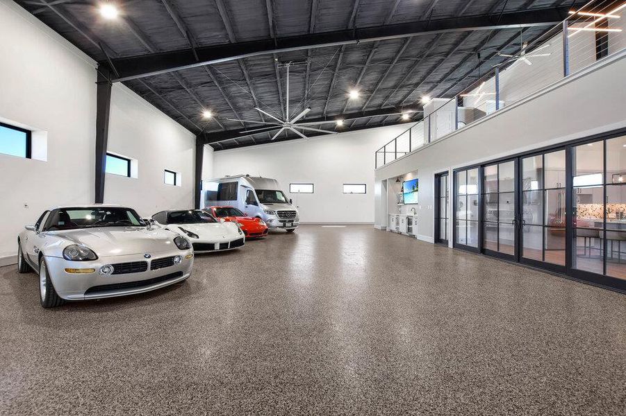 Community amenities in , Austin (Image 33).