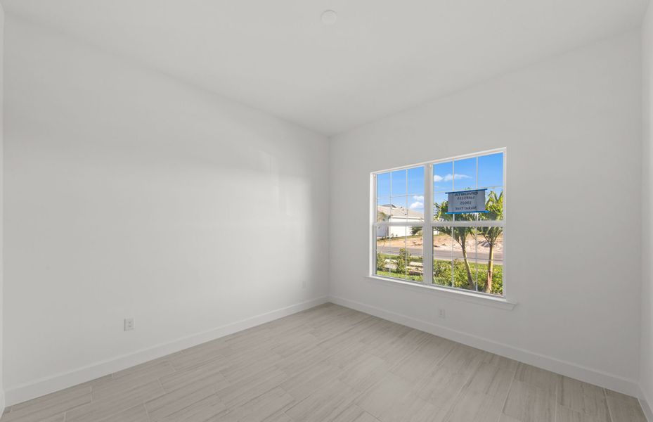 Spacious, unfurnished interior of a new home in TerraWalk at Babcock Ranch, Alva (Image 20).