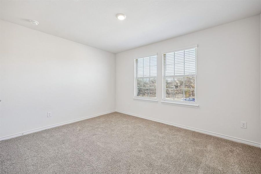 Spacious, unfurnished interior of a new home in , Princeton (Image 19).