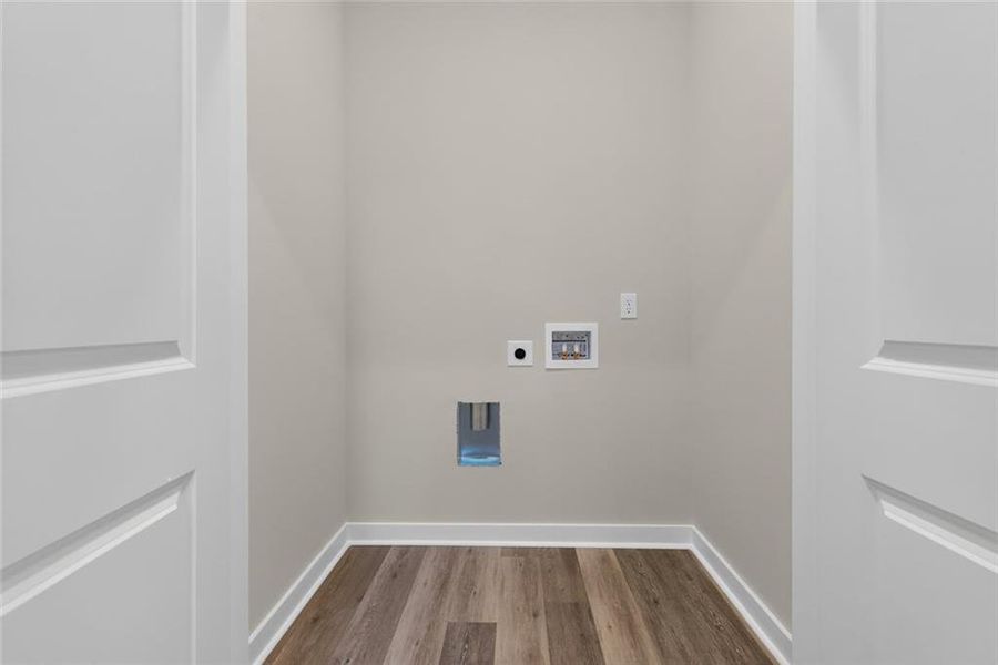 Spacious, unfurnished interior of a new home in , Gainesville (Image 31).