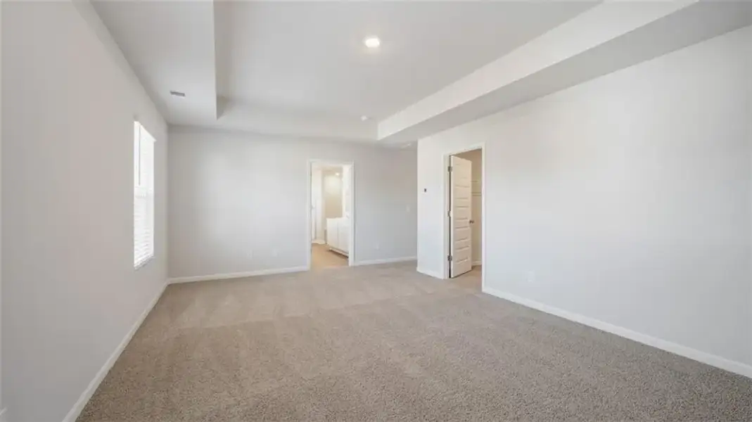 Spacious, unfurnished interior of a new home in Poplar Preserve, Newnan (Image 25).