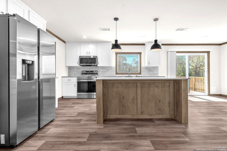 Furnished interior view inside a new home in , La Vernia (Image 8). Furnished interior view inside a new home in , La Vernia (Image 8).