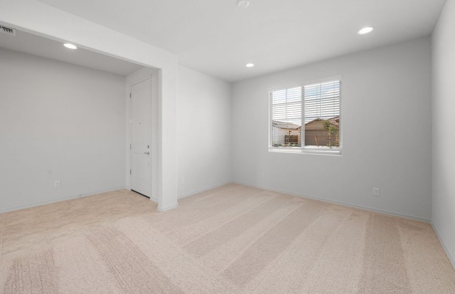Spacious, unfurnished interior of a new home in Alamar, Avondale (Image 29). Spacious, unfurnished interior of a new home in Alamar, Avondale (Image 29).