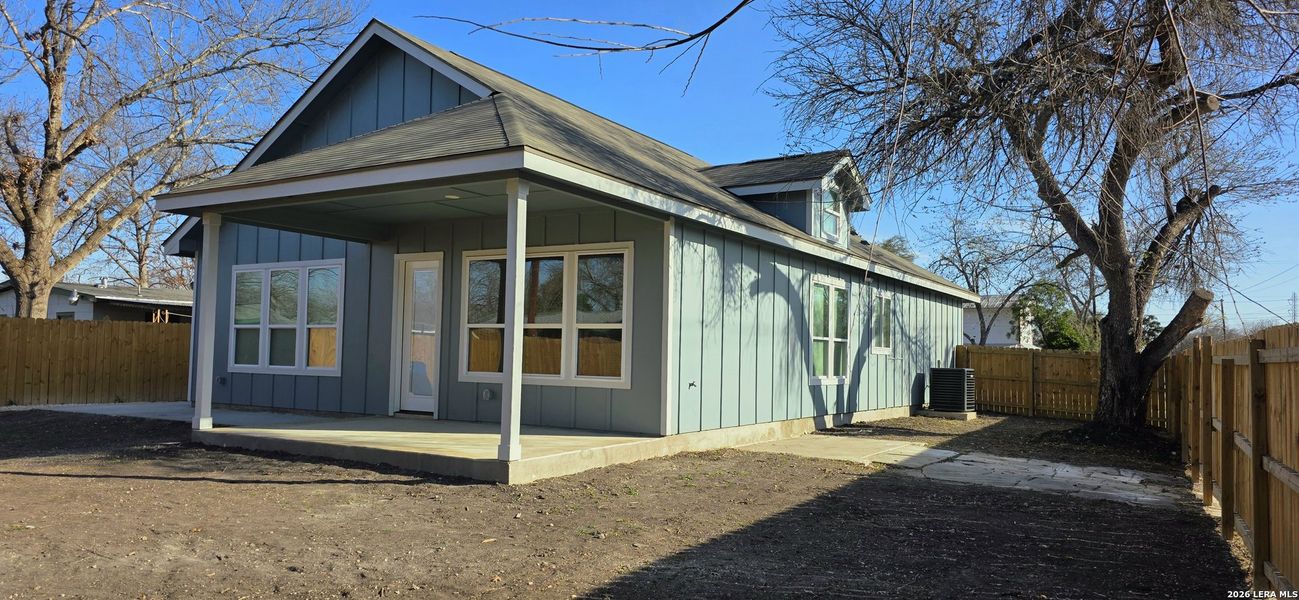 Exterior details and patio area of a home in , San Antonio (Image 4).