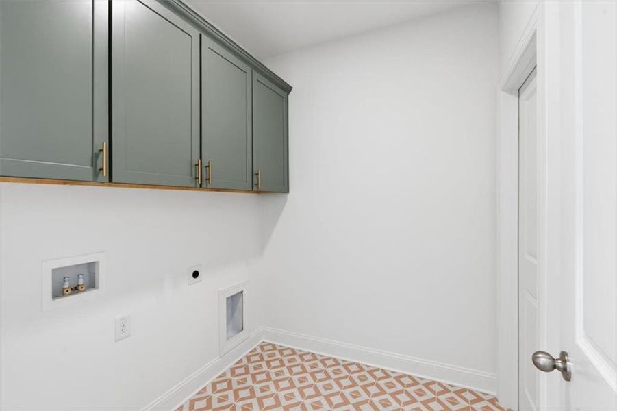 Spacious, unfurnished interior of a new home in , Woodstock (Image 21).