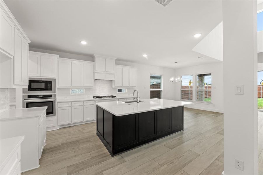 3739 Milwaulkee- Kitchen-4