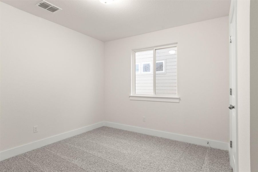 Spacious, unfurnished interior of a new home in Saddle Creek Twinhomes, Georgetown (Image 21). Spacious, unfurnished interior of a new home in Saddle Creek Twinhomes, Georgetown (Image 21).